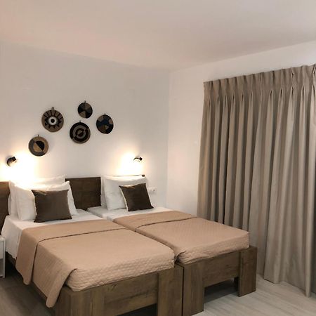 Fiosal Apartments 3 สเกียธอสทาวน์ ภายนอก รูปภาพ
